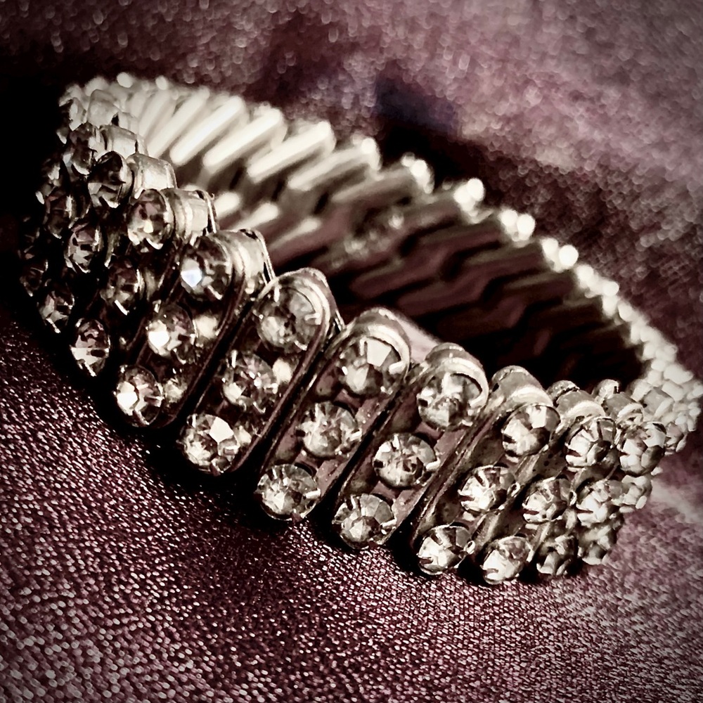 VINTAGE Rhinestone Expansion Bracelet - Picture 5 of 7
